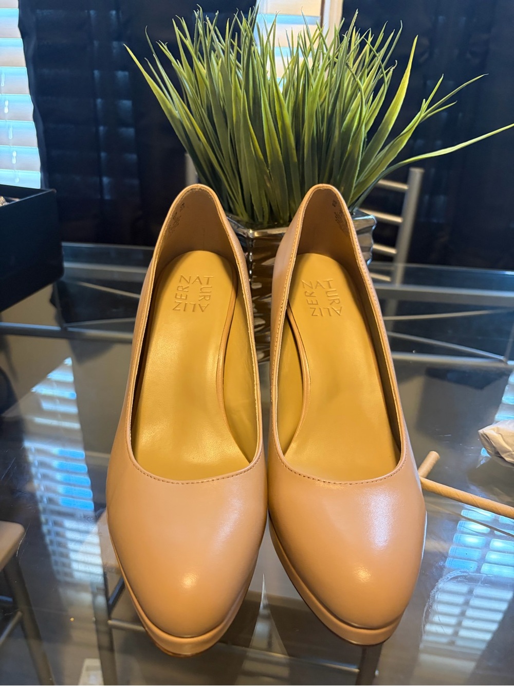 Naturalizer Nude/Tan Round-Toe Pumps